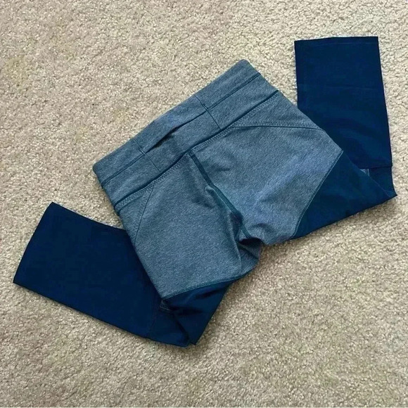 Lululemon Athletica Training Tough Cropped Capri Women’s Size 4 Blue Mesh Panel - Picture 5 of 16